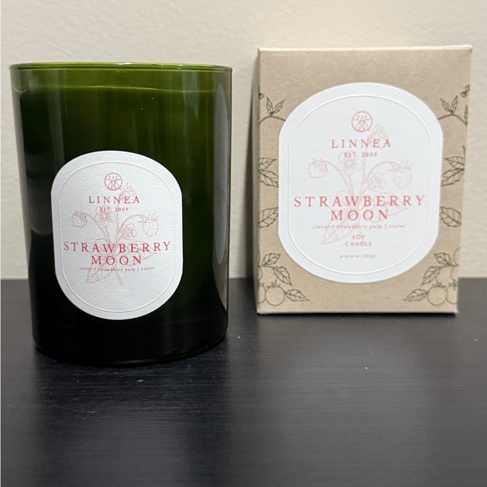 Limited Edition - Linnea -Strawberry Moon Candle